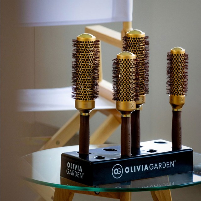 Olivia Garden Expert Blowout Wavy Speed Gold XL četka (Četke za kosu) - www.prodajakozmetike.com Olivia Garden Expert Blowout Wavy Speed Gold XL četka - Četke za kosu