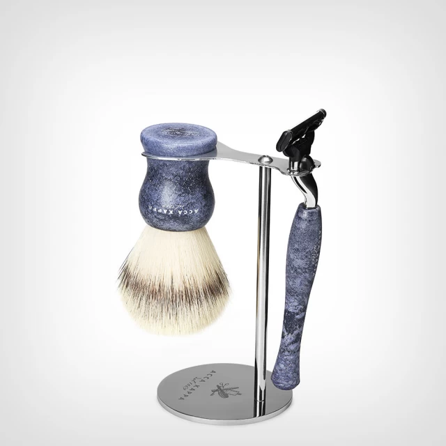 Acca Kappa Shaving Set With Stand Synthetic Fibres Brush – “Mach 3” Razor – Set četka za brijanje od sintetičkih vlakana i “Mach 3” - Proizvodi za bradu i brkove