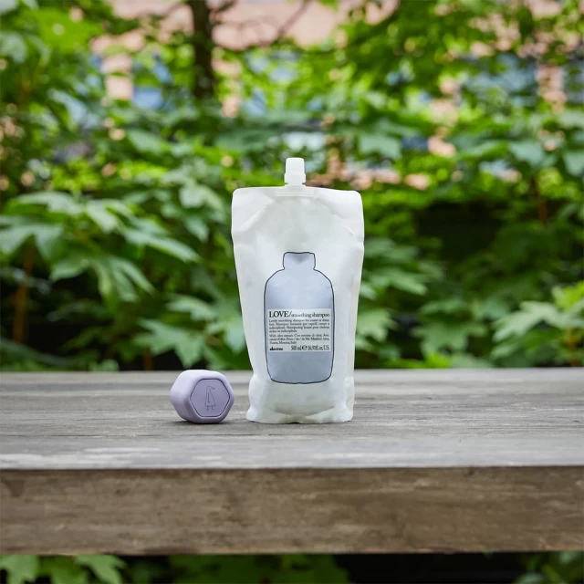 Davines Essential Love Smoothing Šampon Refill 500ml - Kovrdžava kosa