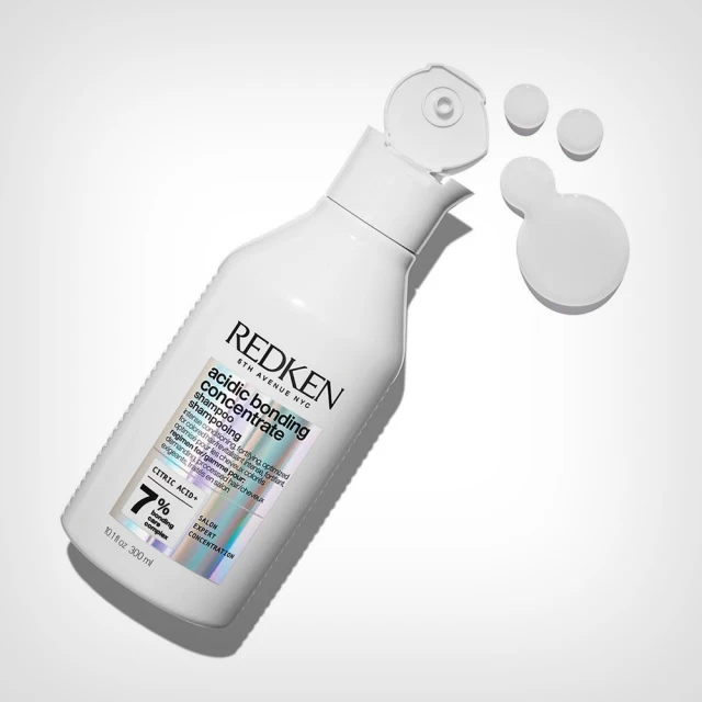 Redken Acidic Bonding Concentrate šampon 300ml - Black Friday akcija